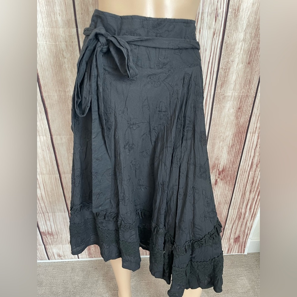 Hazel Black Midi Skirt